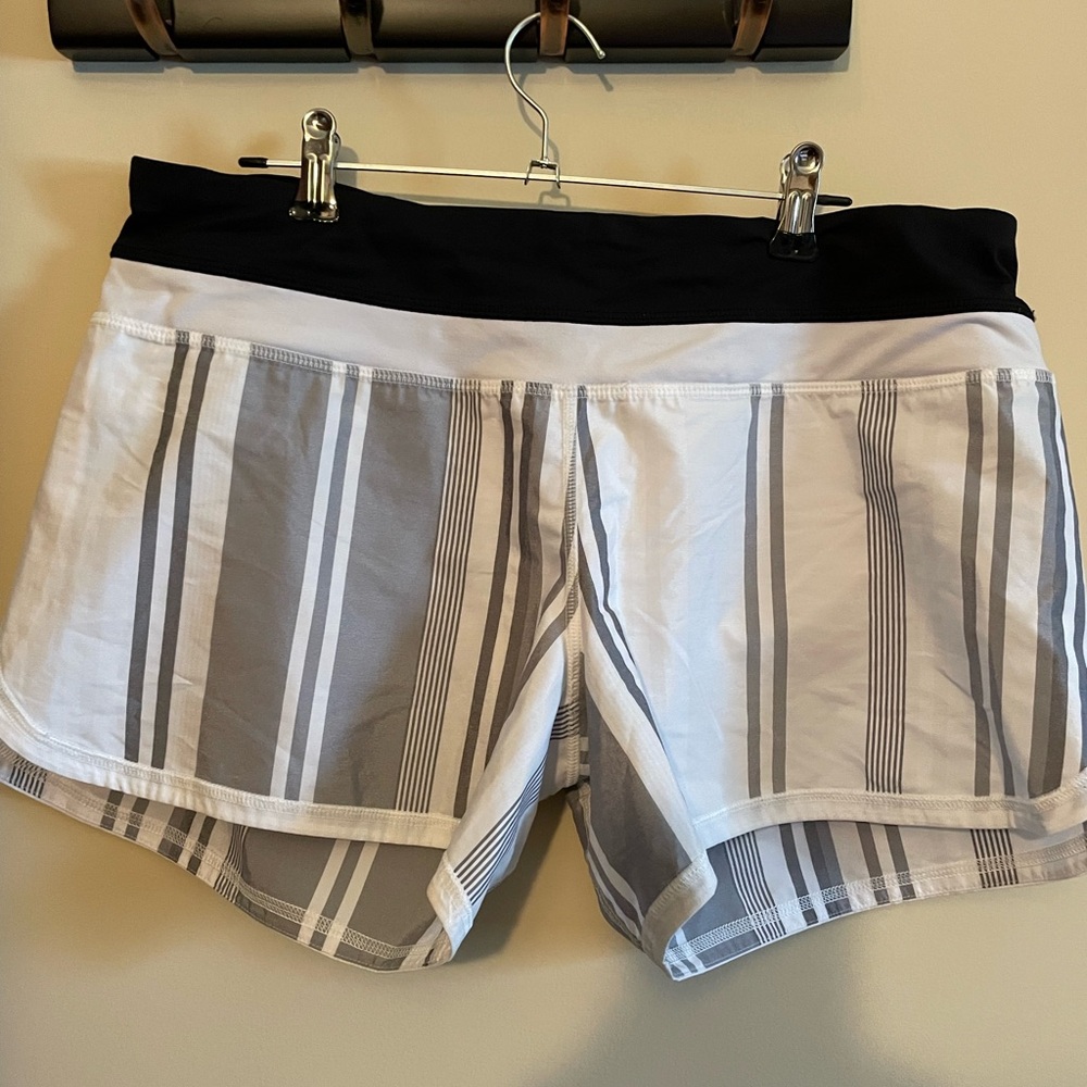 Lululemon Athletica Black and White Athletic Shorts. Sz 8.